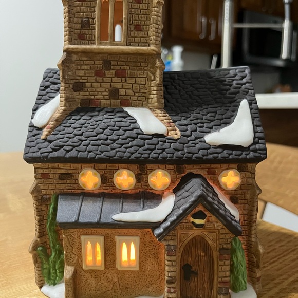 Dept 56 Dickens Village Series Knottinghill Church (No Box) - Picture 2 of 5